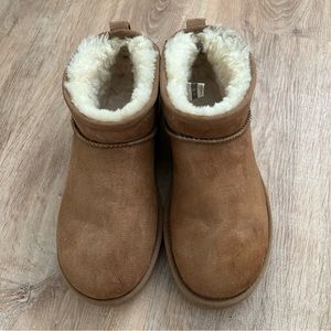 UGG Classic Ultra Mini in Chestnut Size 8